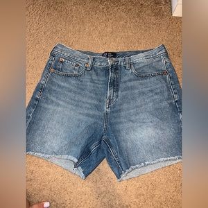 Gap boyfriend shorts